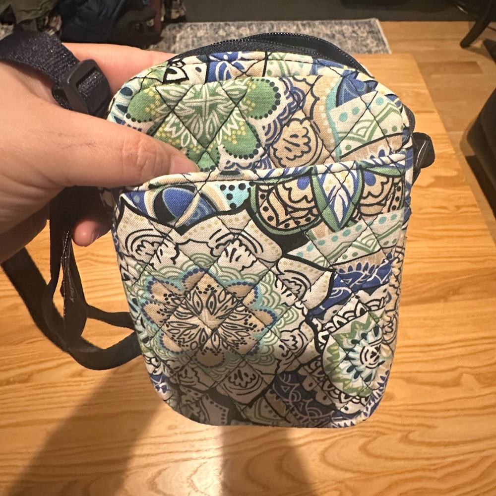 VERA BRADLEY Quilted  Crossbody Bag NWT - Picture 5 of 5